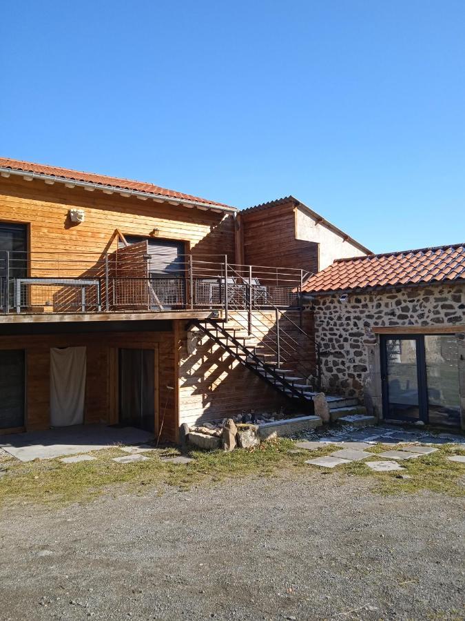 Gites De La Berthe Lantriac Exterior foto